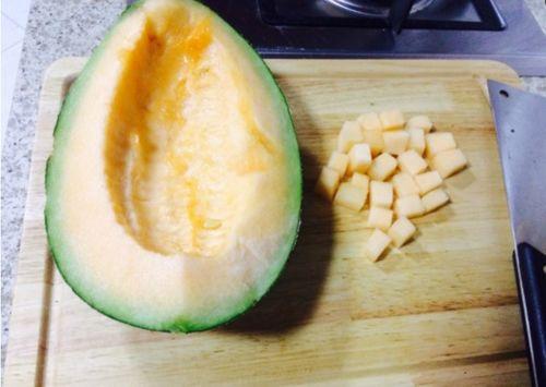 老挝吃哈密瓜视频,传统与现代美食的完美融合