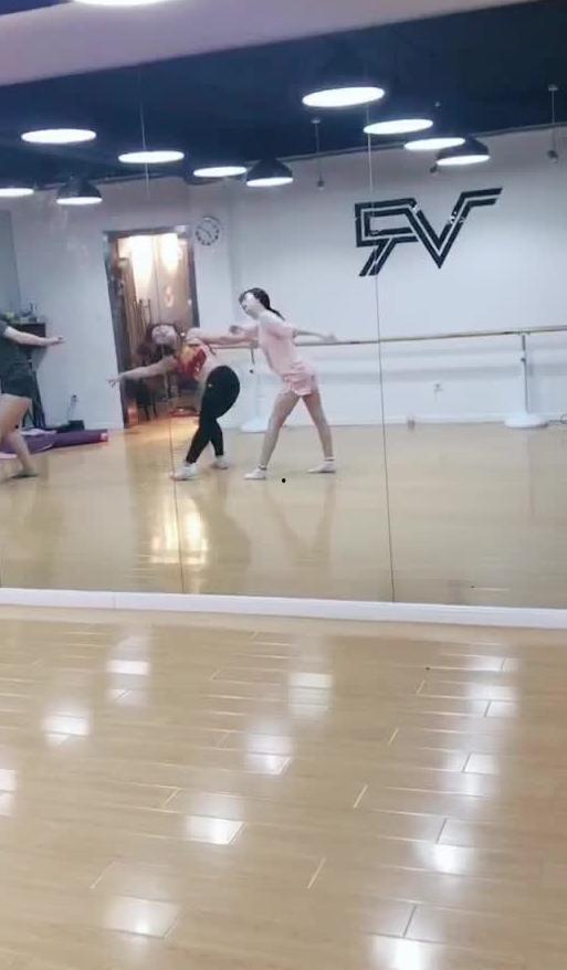 吃瓜最新跳舞视频,热辣舞蹈视频引网友热议