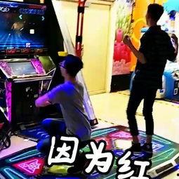 跳舞女生事件吃瓜视频,吃瓜群众围观网络热点背后的真相