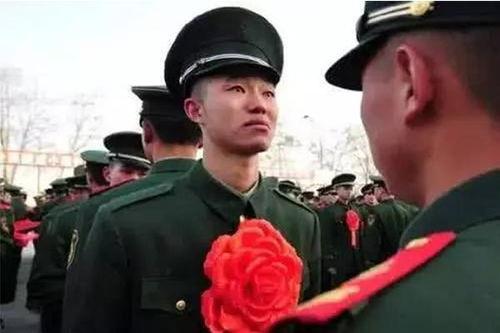 退伍老兵吃瓜视频,军旅情怀与生活趣味的完美融合